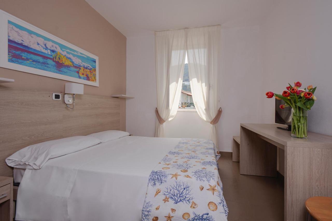 Hotel Stella Maris Terme Casamicciola Terme Bagian luar foto