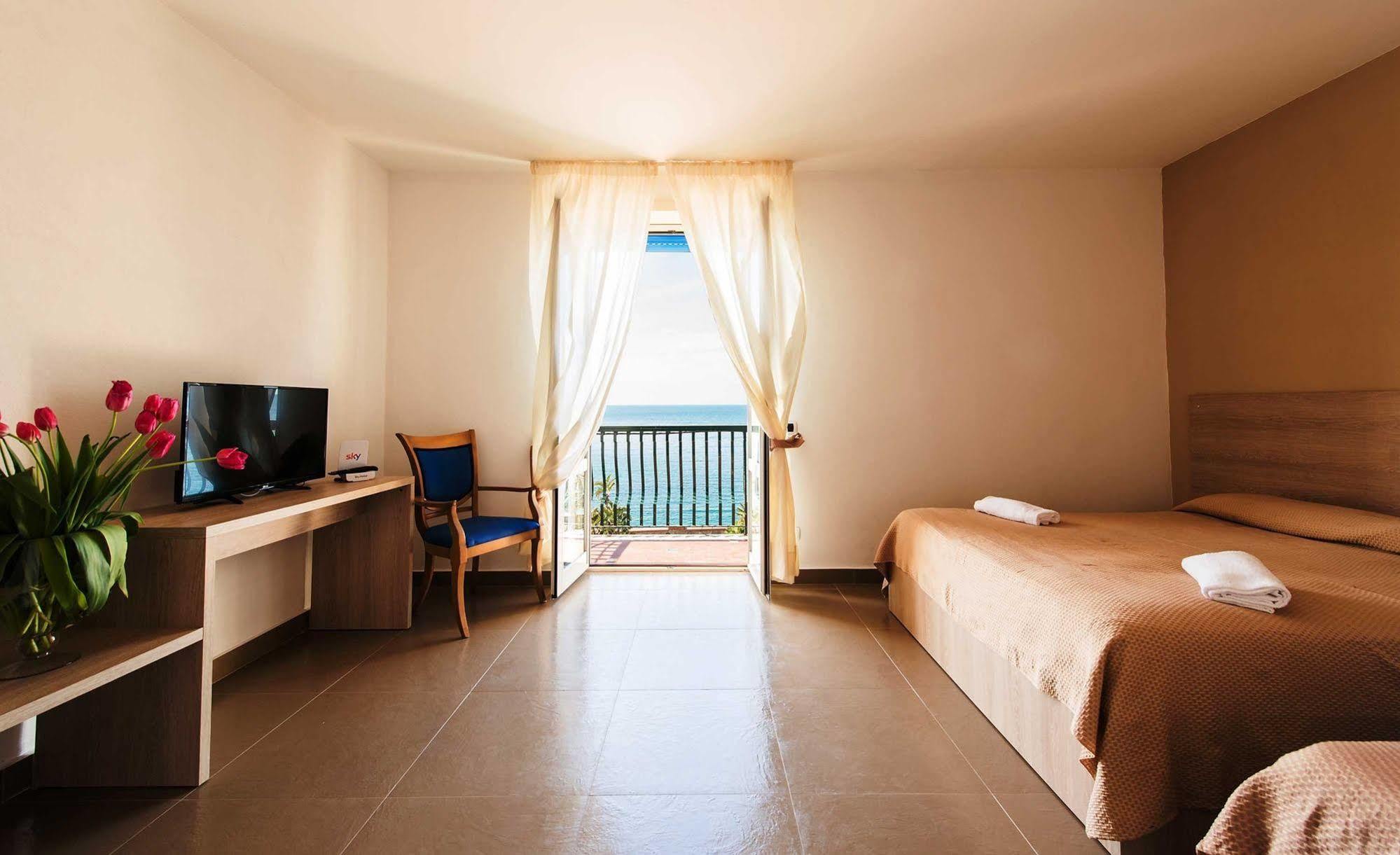 Hotel Stella Maris Terme Casamicciola Terme Bagian luar foto